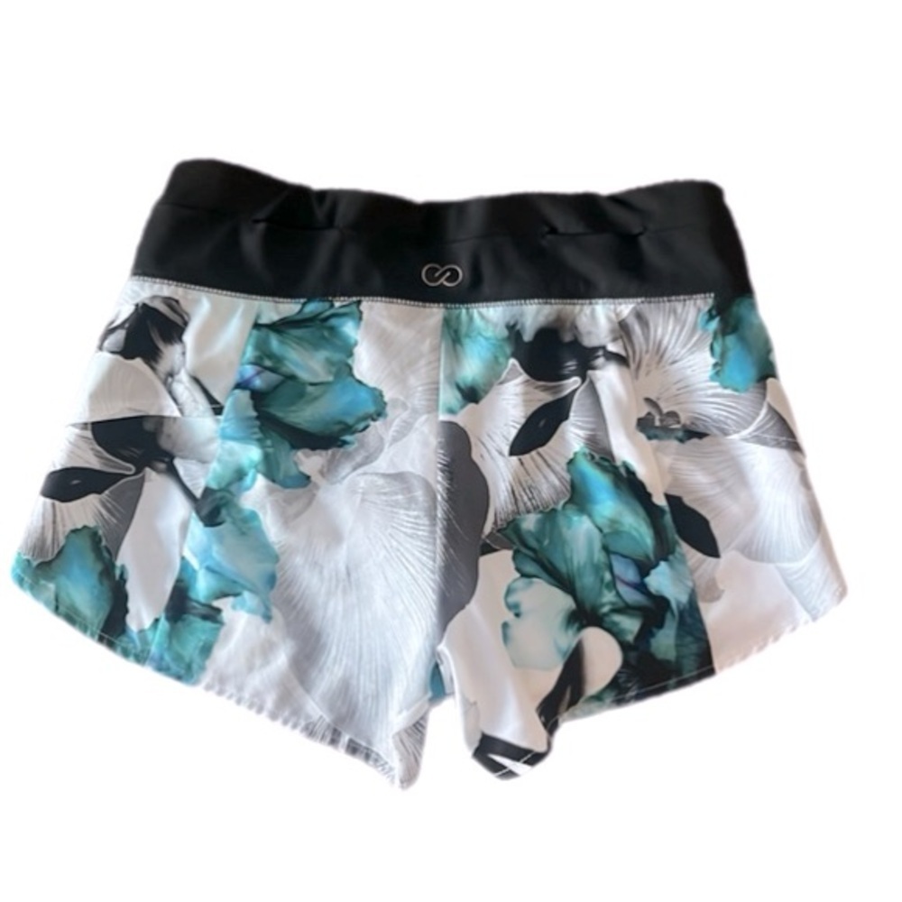 Calia by Carrie Underwood Anywhere Petal Hem Floral Print Running Shorts Size XS - Picture 7 of 7